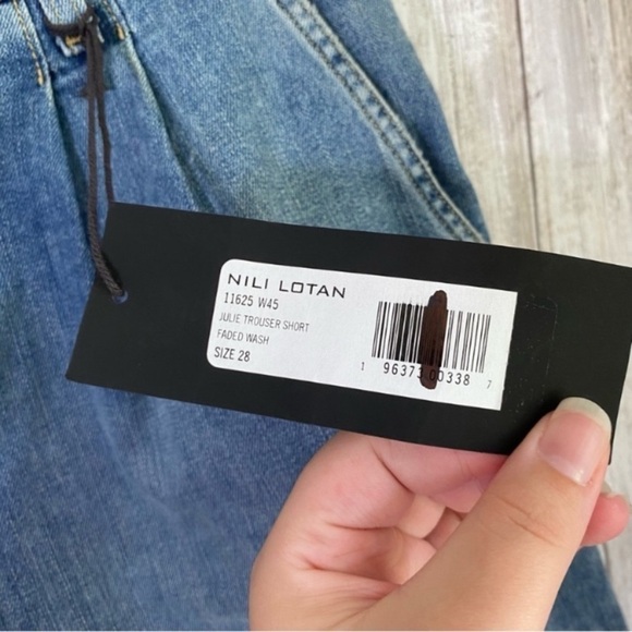 NWT Nili Lotan Julie Faded Wash Knee Shorts - Picture 7 of 8